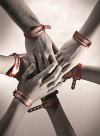 LES BRACELETS ROUGES (Polseres Vermelles)